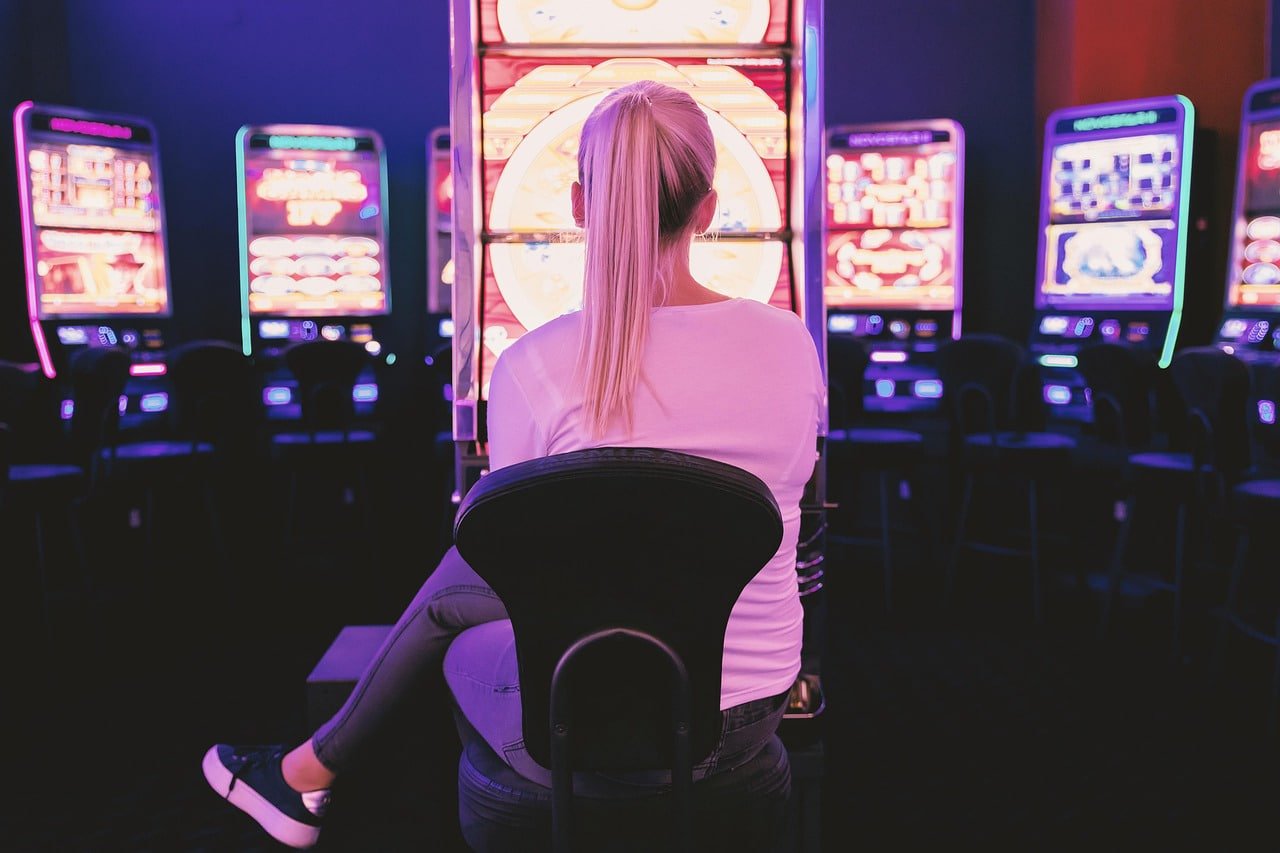 Bàn live casino với dealer thực tế tại lucky8